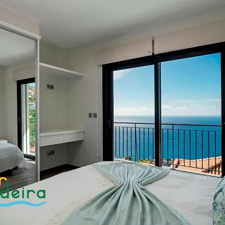 Ourmadeira - Casa Amaro Sunset, Contemporary Βίλα *