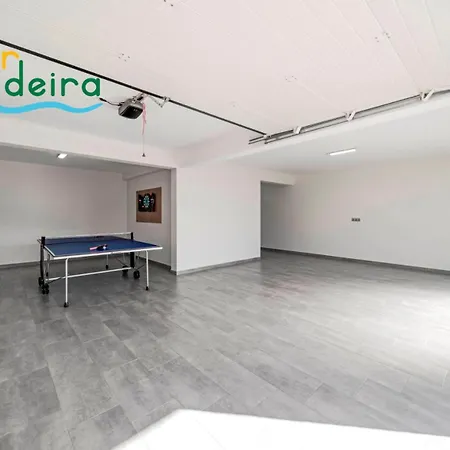 Ourmadeira - Casa Amaro Sunset, Contemporary Βίλα *